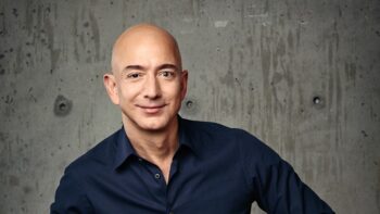 how-much-money-does-jeff-bezos-make-per-second